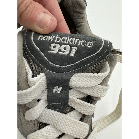 New Balance 991 Grey Dark Grey Size 7 Made In USA EUC Retro Walking Comfort - Picture 8 of 8